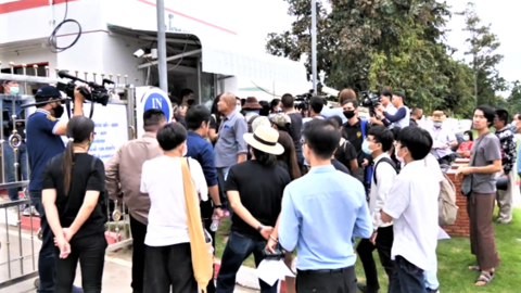 100 protesters attempt to storm prison.png