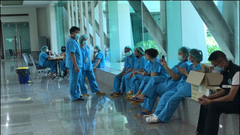 Medical staff at field hospital3.png