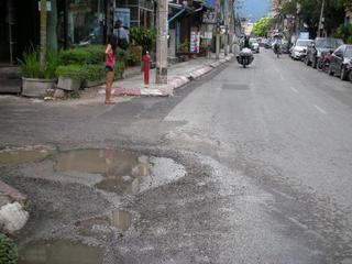 pict-007-817b6-thumbnail2.jpg