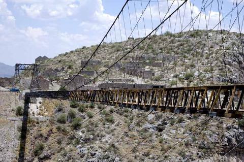 pict-10.-Puente-de-Ojuela-Mexico.jpg