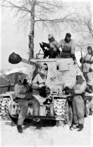 pict-1943年、ハリコフで第1SS装甲師団。戦車はマルダーII.jpg