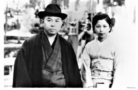 pict-2番目の妻の丁未子、左側潤一郎.jpg