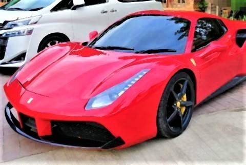 pict-A red Ferrari owned by Pol Col Thitisan.jpg