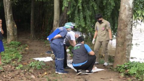 pict-Body found in Ping River.jpg