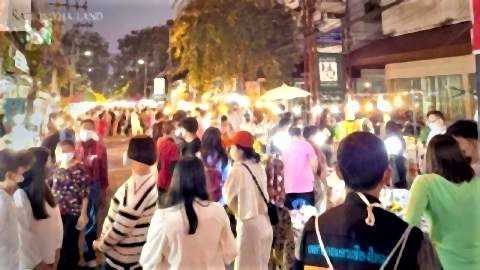 pict-Chiang Mai weekend markets, walking streets.jpg