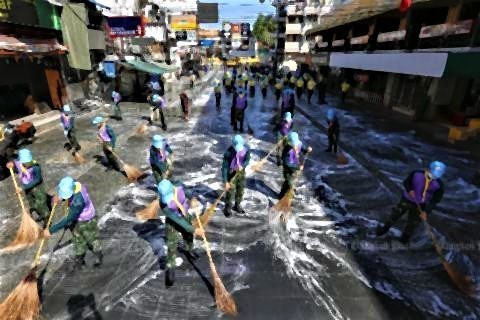 pict-Cleaning Khaosan Road.jpg