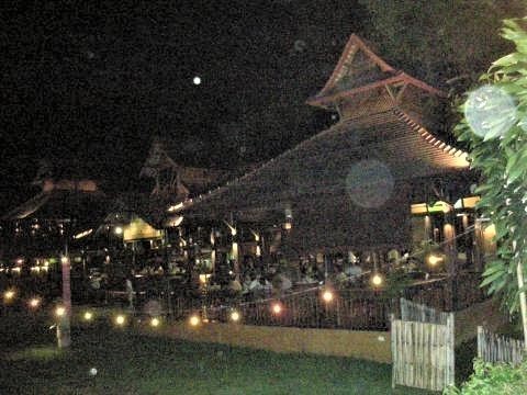 pict-DSCN1381鉄橋のレストラン.jpg