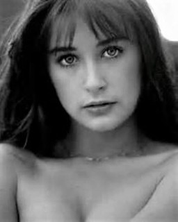pict-Demi Moore2.jpg