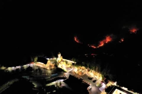 pict-Doi Suthep fire.jpg