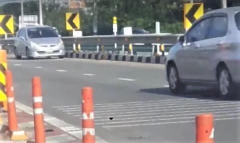 pict-Driving Against Traffic.jpg
