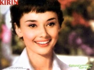 pict-オードリー・ヘップバーン2.jpg