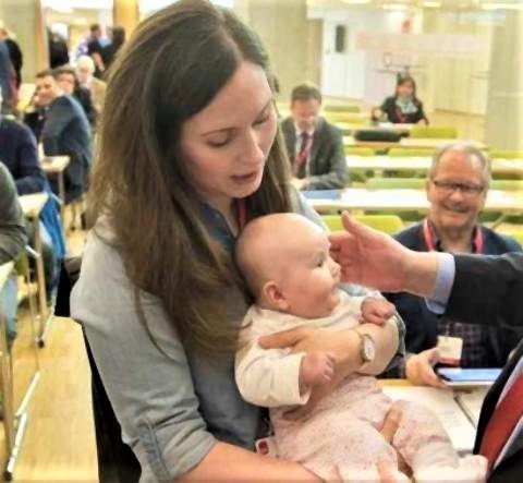 pict-サンナマリン首相の夫.jpg