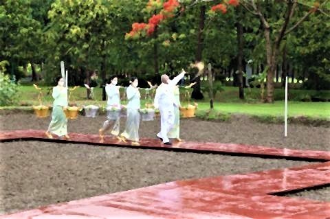 pict-タイ語で農耕祭3.jpg
