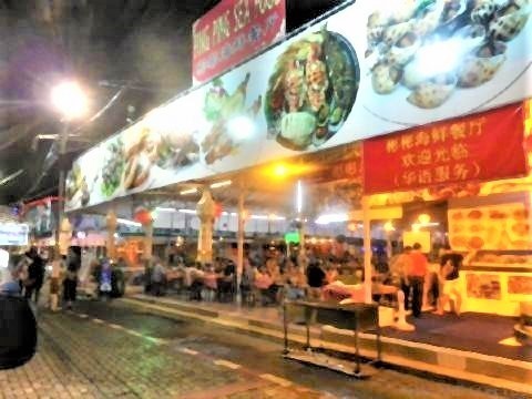 pict-チェンマイ観光ナイトマーケットでの食事.jpg
