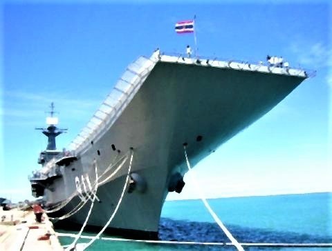 pict-チャクリ・ナルエベト(タイの空母).jpg