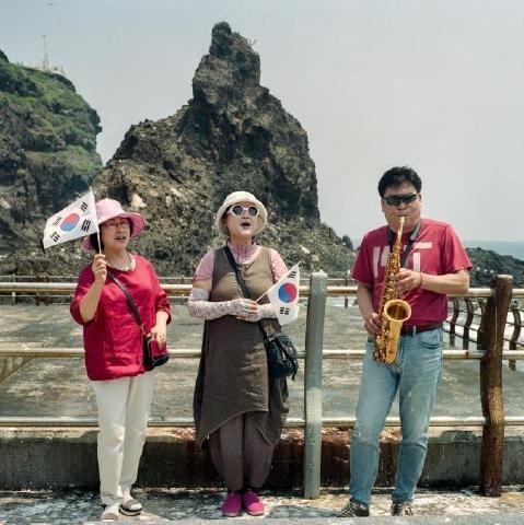 pict-フランス人写真家が見た竹島4.jpg