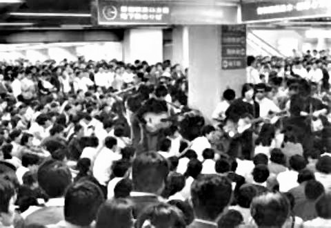 pict-ベトナム反戦集会.jpg