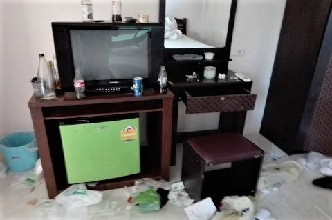 pict-中国人が部屋をゴミ箱3.jpg