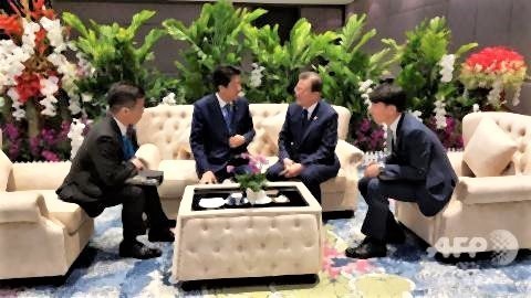 pict-安倍首相と文大統領が11分間会談.jpg