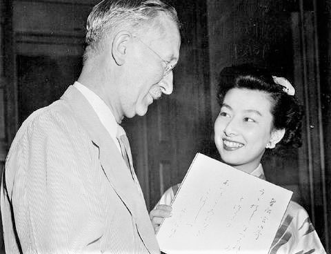 pict-山本富士子.jpg