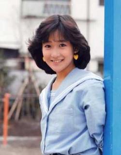 pict-岡田有希子2.jpg