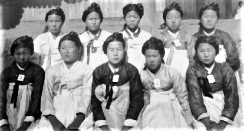 pict-整形と化粧がなかった時代の韓国の男女.jpg