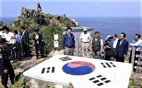 pict-李大統領が竹島上陸.jpg