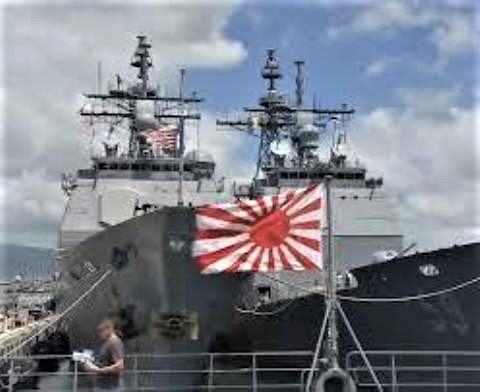 pict-李舜臣将軍が旗と旭日旗.jpg
