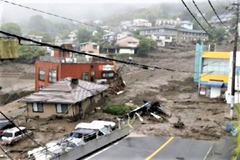 pict-熱海で大規模土石流 収まった後.jpg