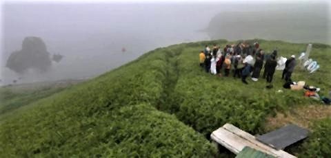 pict-秋勇留島のオタモイ墓地でも、6年ぶりの慰霊祭.jpg