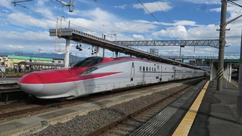 pict-秋田新幹線大仙市の踏切2.jpg