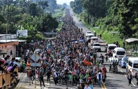 pict-米国目指す移民キャラバン.jpg