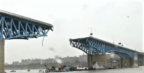 pict-聖水大橋崩壊事故.jpg