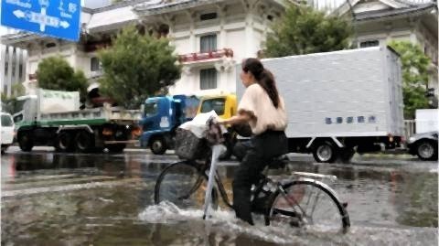 pict-都心の道路も冠水した(9日、東京・中央区).jpg