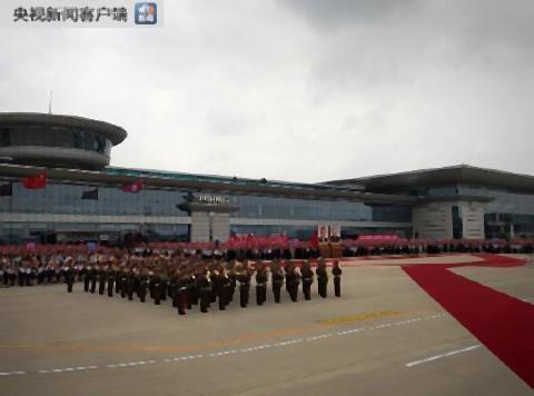pict-金正恩委員長夫婦、空港まで出迎え.jpg