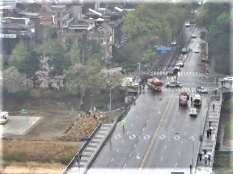 pict-韓国、橋の歩道が崩壊.jpg