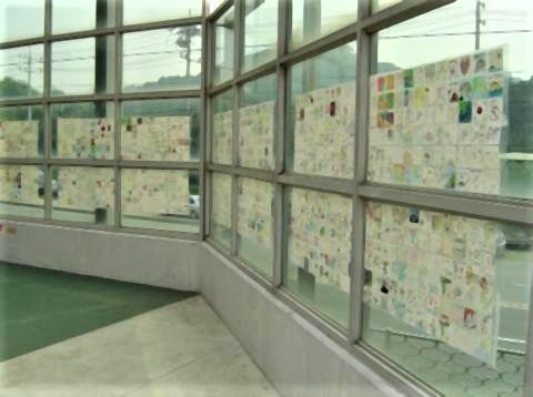 pict-韓国の駅で展示された 子供が描いた反日の絵.jpg