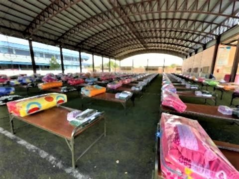 pict-Fourth Samut Sakhon field hospital2.jpg
