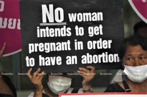 pict-Govt seeks to cut teen pregnancy rate.jpg