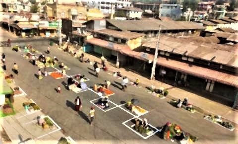 pict-Myanmar market over social distancing3.jpg