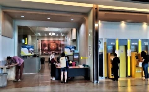 pict-New immigration office at Promenada.jpg