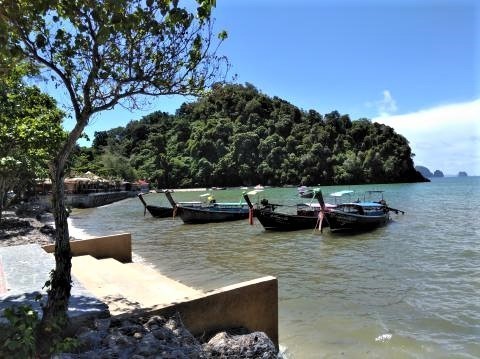 pict-P_20180927_110320RaiLay beach (1).jpg