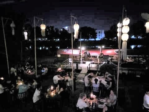 pict-P_20181010_200041Riverside restaurant (5).jpg
