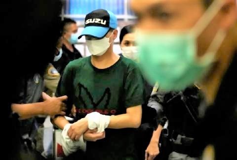pict-Pol Col Thitisan2.jpg