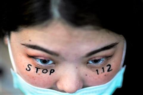 pict-STOP 112.jpg