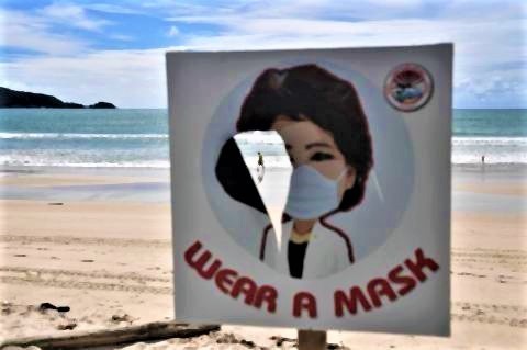 pict-Tourist-free Phuket a 'ghost.jpg