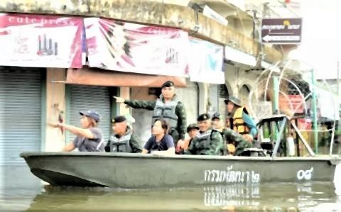 pict-Ubon flooding 2.jpg
