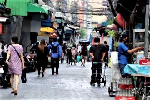 pict-Yaowarat gets busy again.jpg