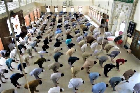 pict-a mosque in Karachi.jpg