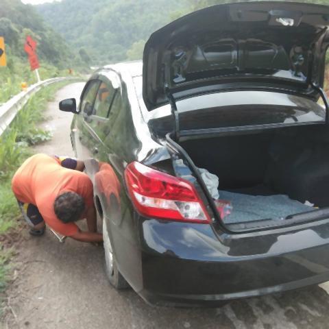 pict-flat tires recently..jpg